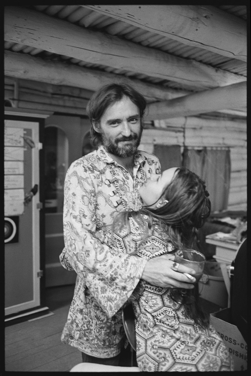 Dennis Hopper og konen Michelle Phillips hjemme i New Mexico af Orlando Suero