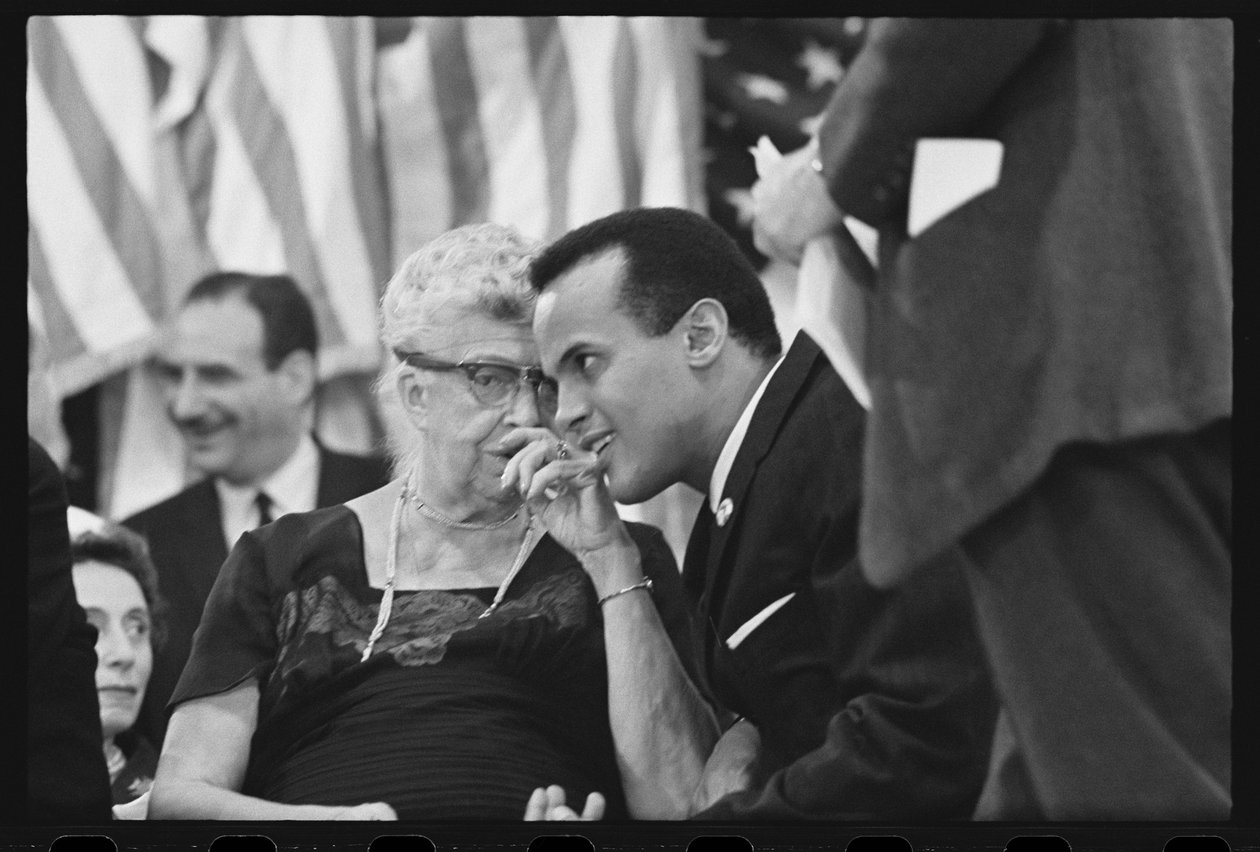 Eleanor Roosevelt med Harry Belafonte ved et valgmøde af Orlando Suero