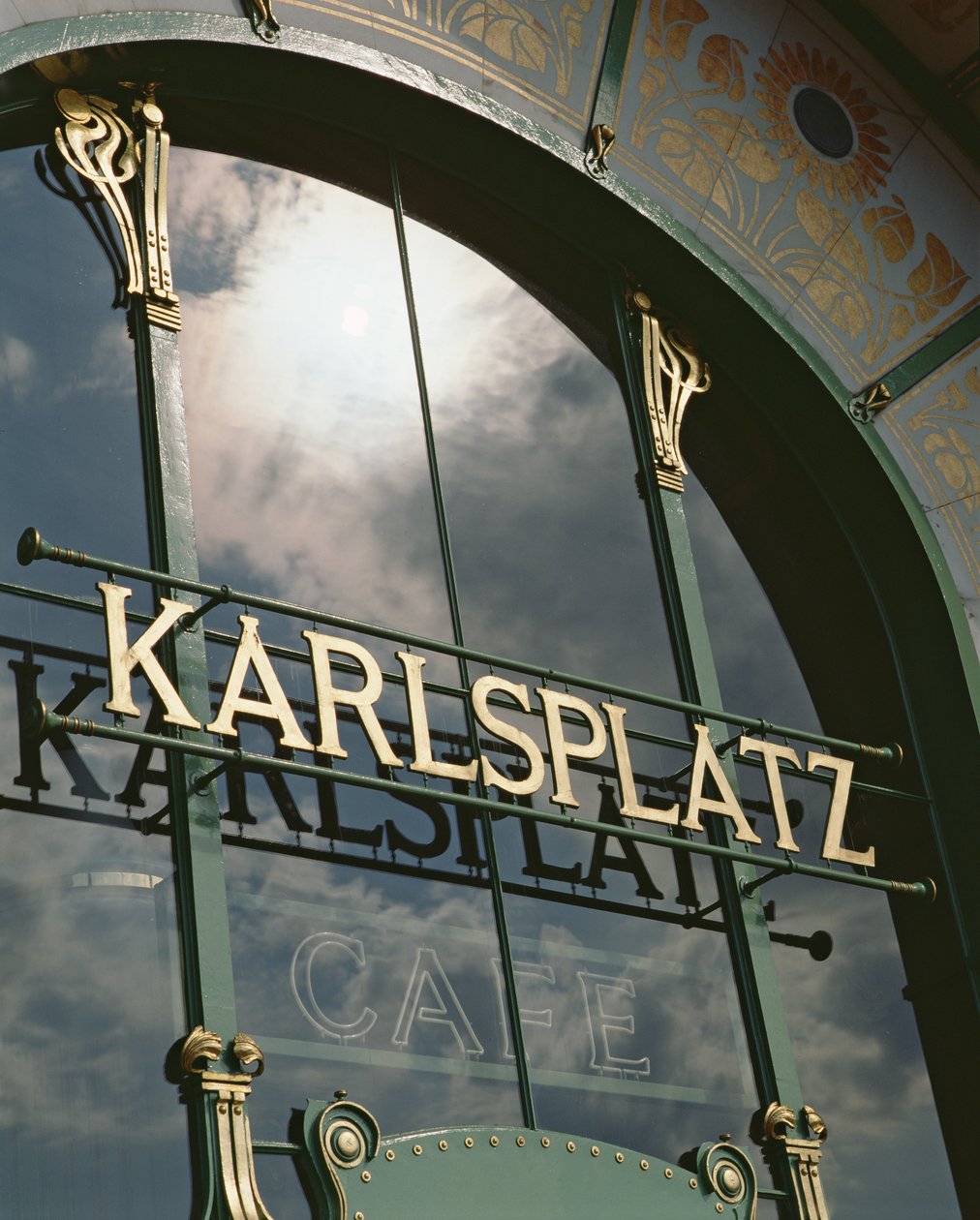 Karlsplatz Cafe, bygget 1899 af Otto Wagner