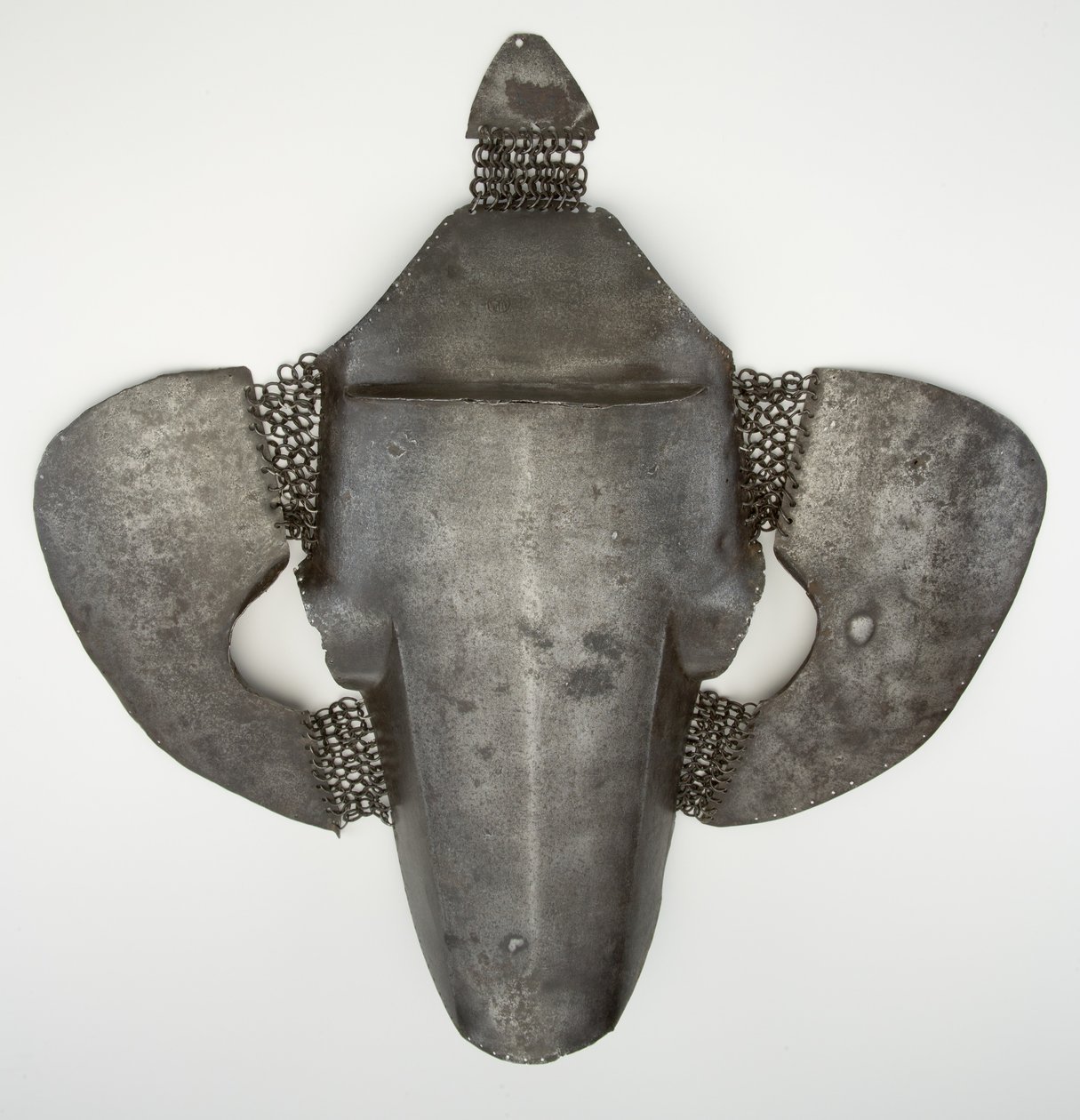 Shaffron, hestehovedpanser, tidligt 1500-tal (jern) af Ottoman School
