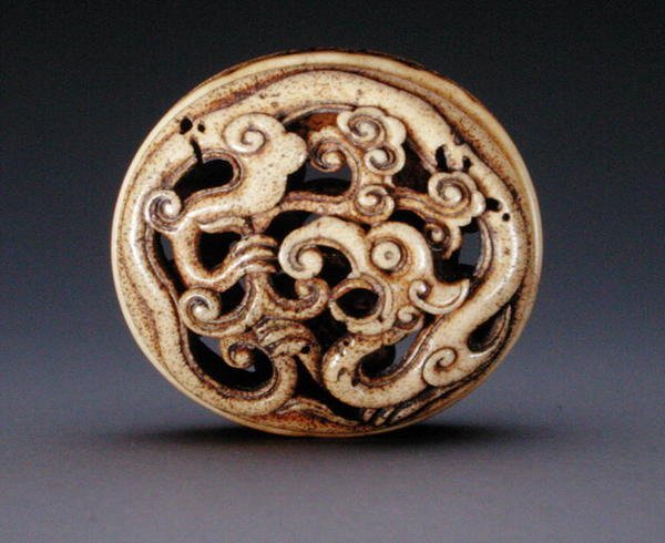 Netsuke i form af et kasselåg (hako) ca. 1870 (se 195499 for base) af Ozaki Kokusai