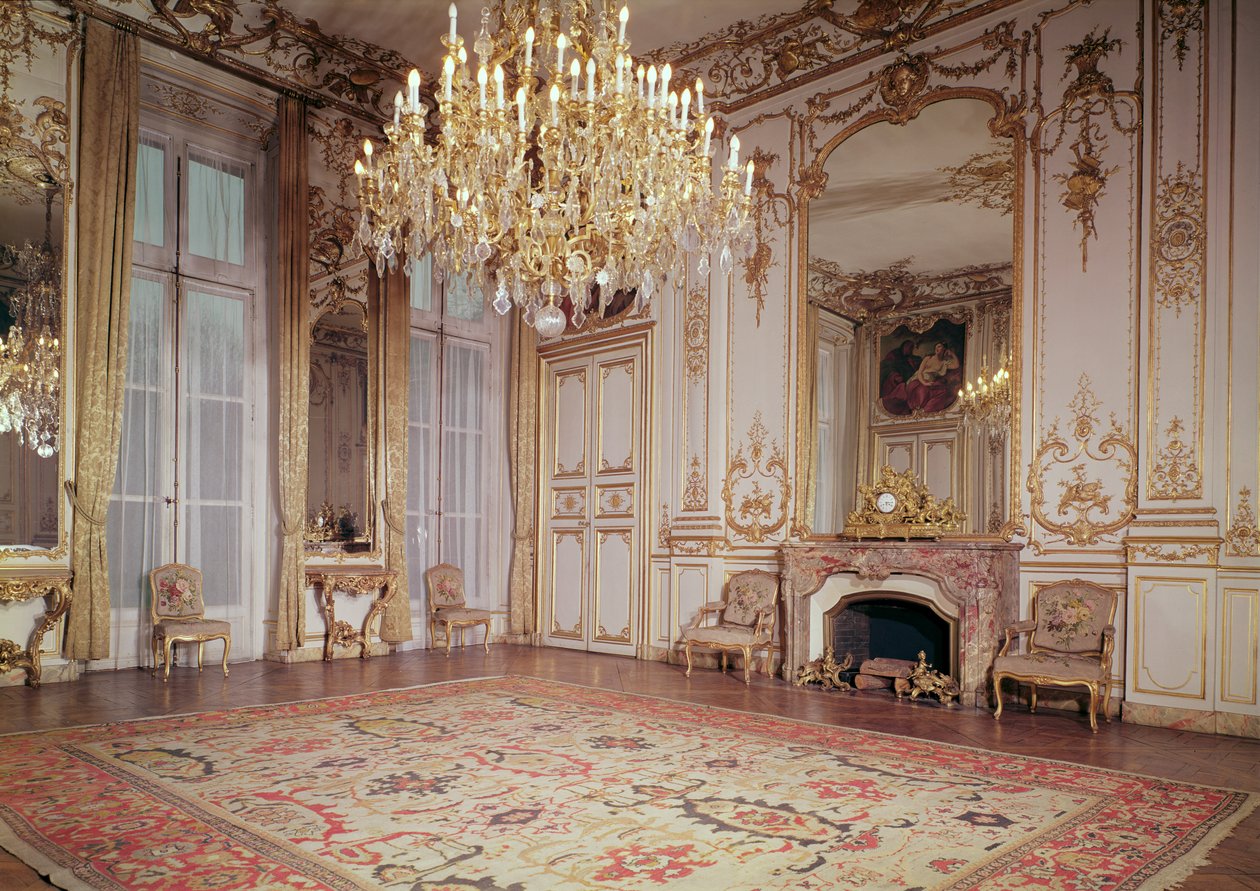 Udsigt til det indre af den store salon i stueetagen, ca. 1722-33 af P. and Leroux, J. B. Lassurance