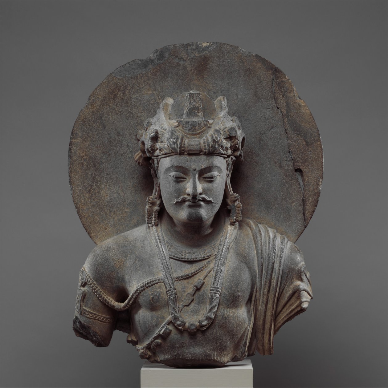 Buste af en Bodhisattva Shakyamuni, 3.–4. århundrede (skifer) af Pakistani School