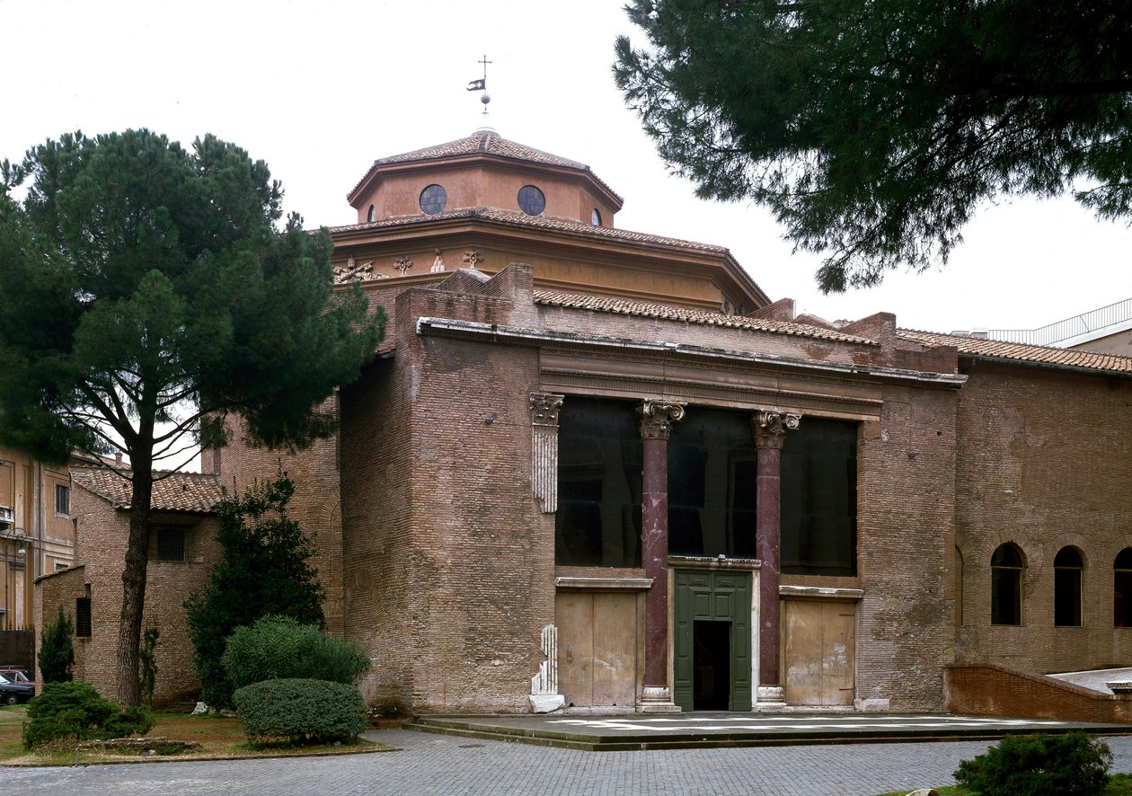 Udsigt over det palæokristne dåbskapellet San Giovanni in Laterano (Saint John Laterano) (Lateran baptisterium eller San Giovanni in Fonte), bygget omkring 440. Rom af Paleo Christian