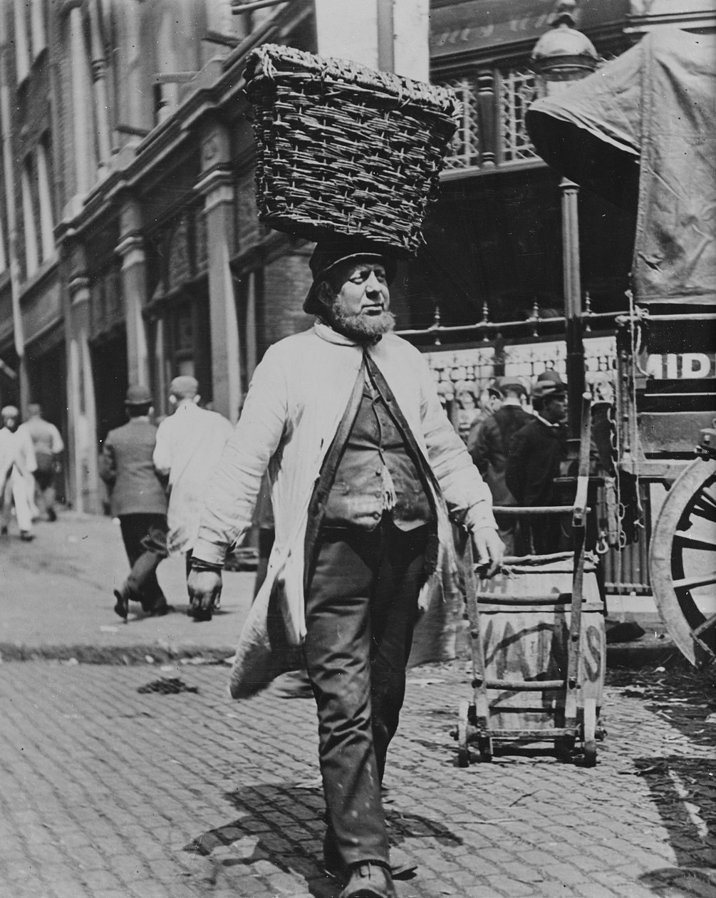 Fish Porters på Billingsgate Market, 1893 (se også 112438) af Paul Martin