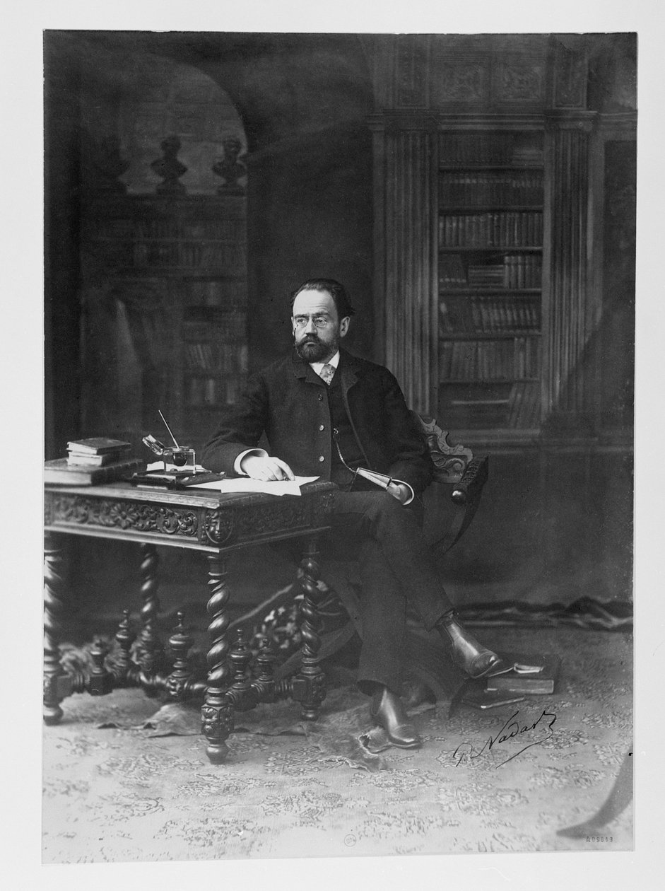 Emile Zola (1840-1902) i sit arbejdsværelse af Paul Nadar