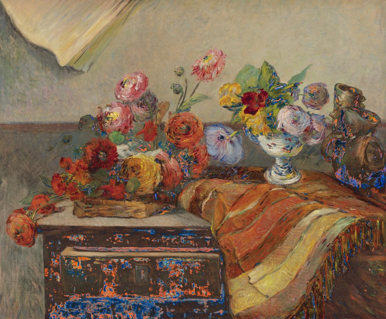 Fransk: Buketter og keramik på en kommode af Paul Gauguin
