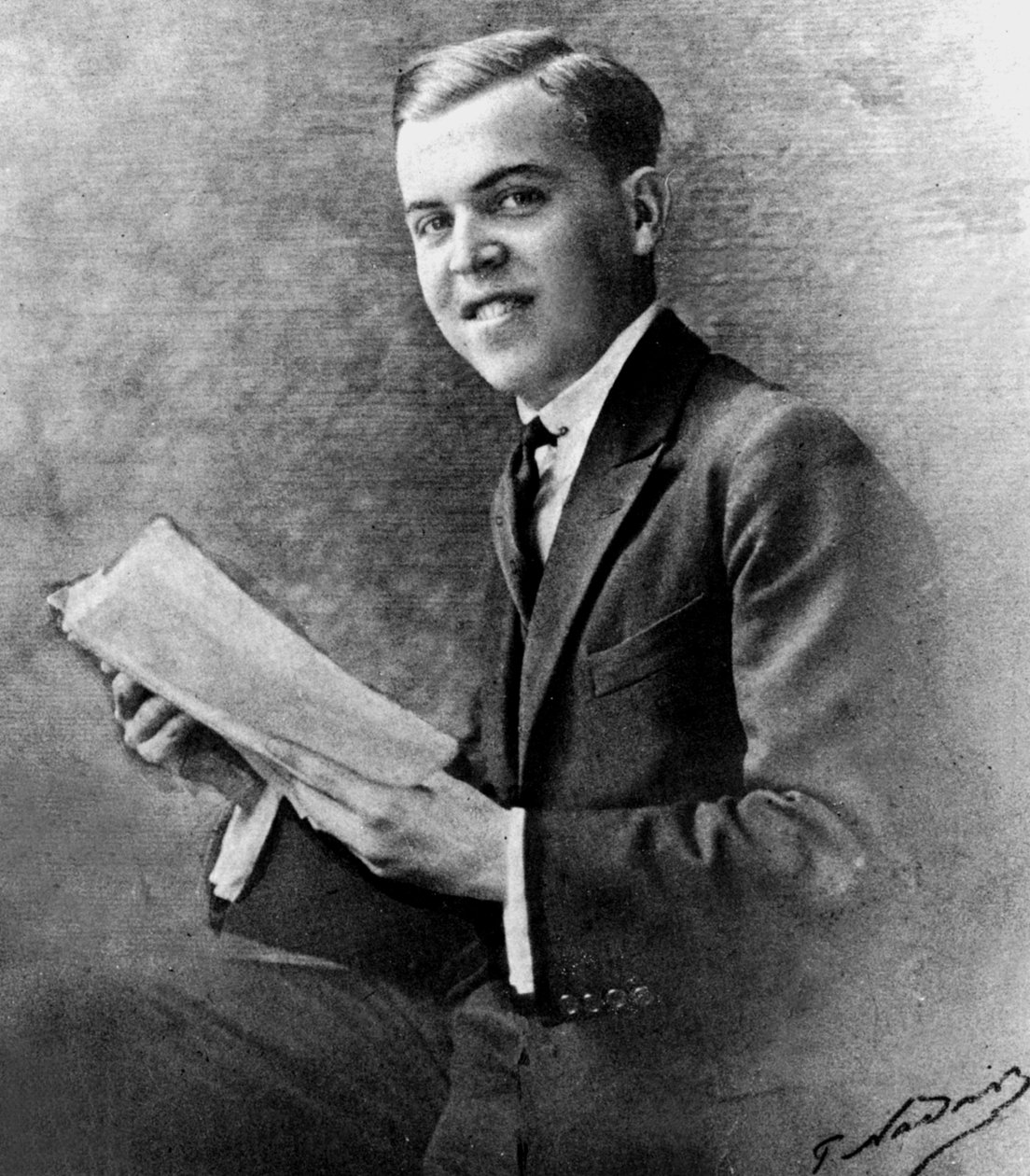 Christian Berard (1902-1949) fransk maler og kostumedesigner, kusine til Madeleine Renaud, foto af Nadar ca. 1920 (s/h-billede) af Paul Nadar