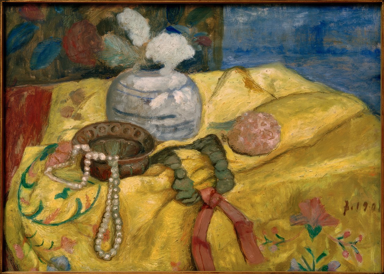 Stilleben med et gult tæppe og en ingefærpotte med blomster af Paula Modersohn Becker