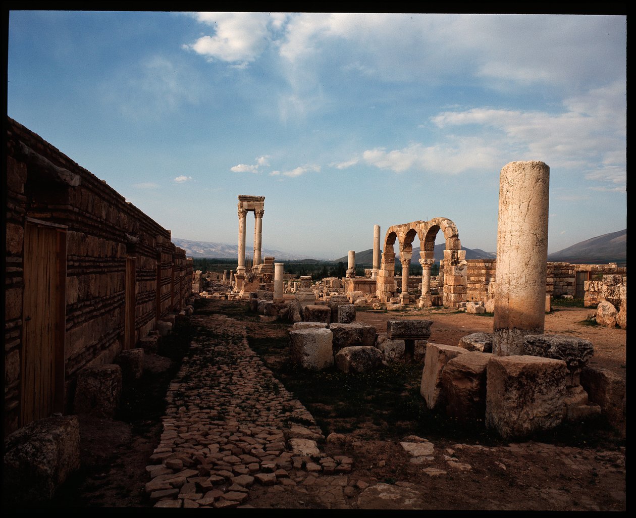 Udsigt over byen, 705-710 e.Kr af Period Umayyad