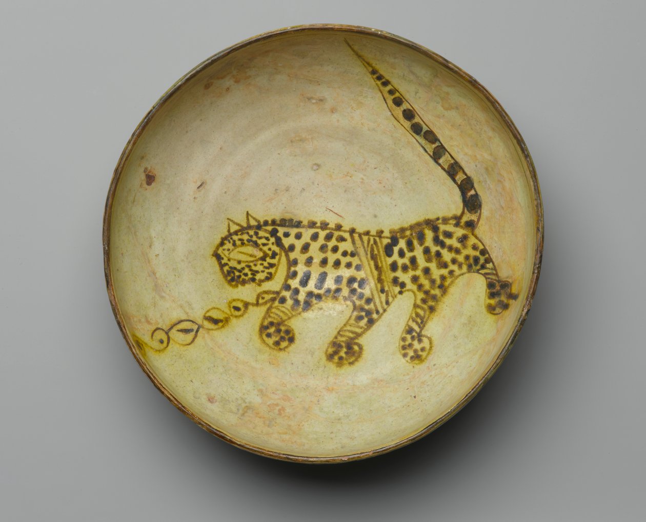 Skål, der forestiller en gepard (keramik) af Persian School