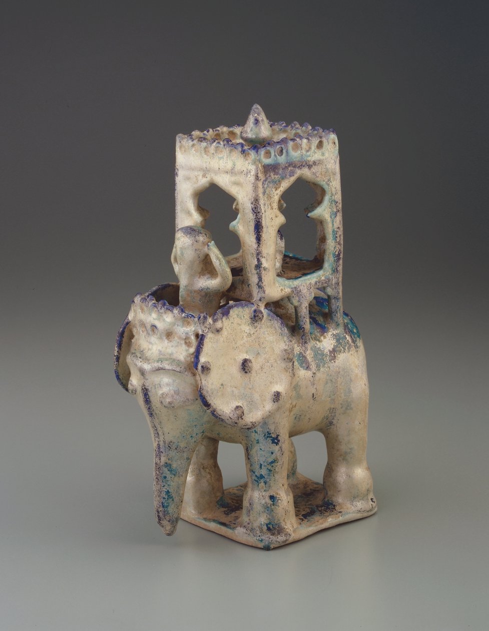 Elefant med howdah og figur, Iran, Seljud-dynasti (keramik) af Persian School