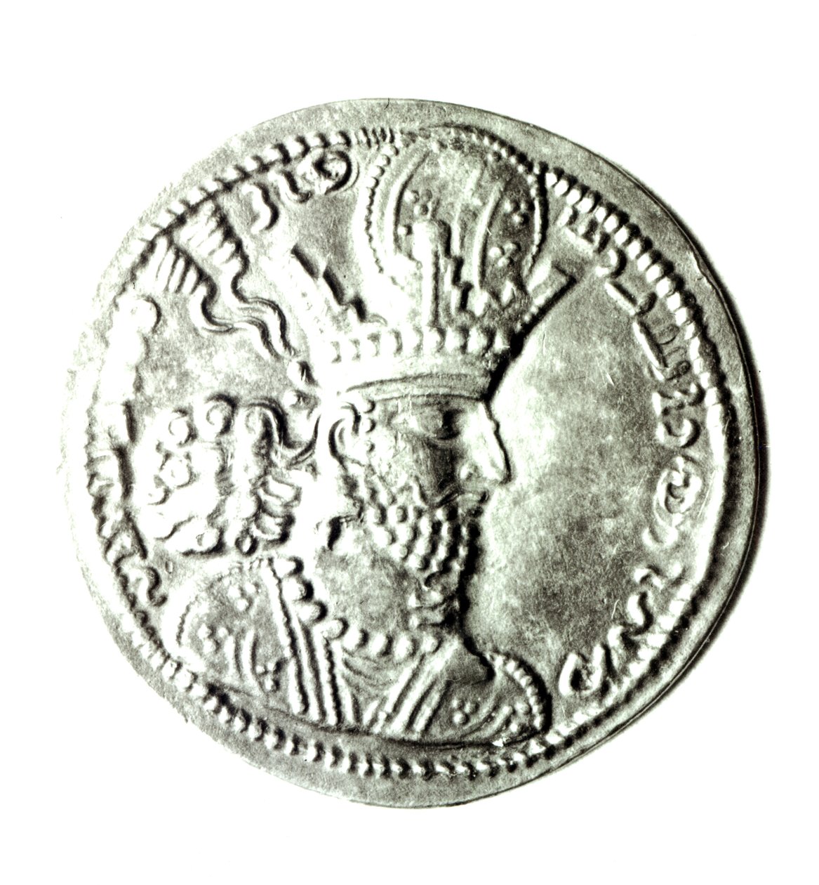 Forsiden af en mønt, der viser profilen af Shapur II (310-79), Sassanian (sølv) (se 162414 for bagside) af Persian School