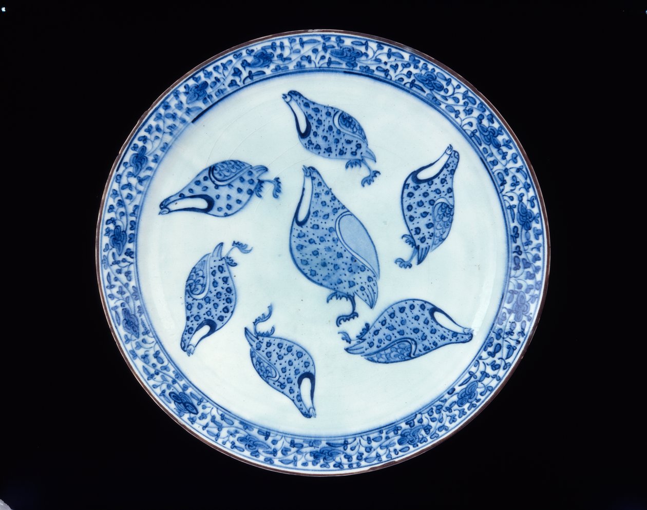 Agerhønskål, Iran, Safavid-periode, 1700-tallet (stenpasta med blå under glasur) af Persian School