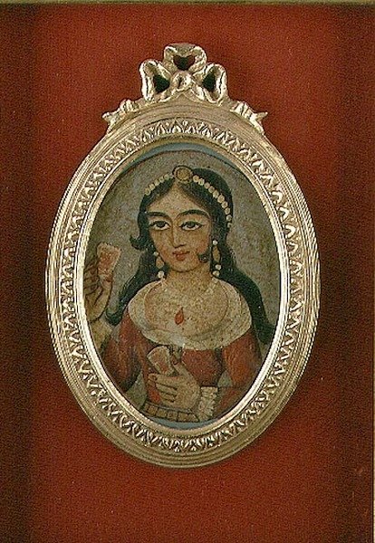 Qajar buste rundel forestiller en udsmykket kvinde (olie på lærred) af Persian School