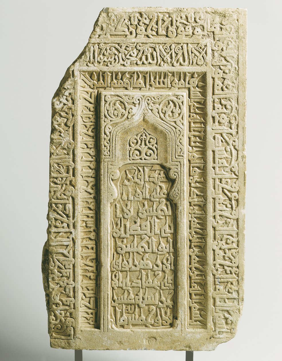 Seljuk udskåret gravsten, Yazd, Sydøst Iran, 1122 af Persian School