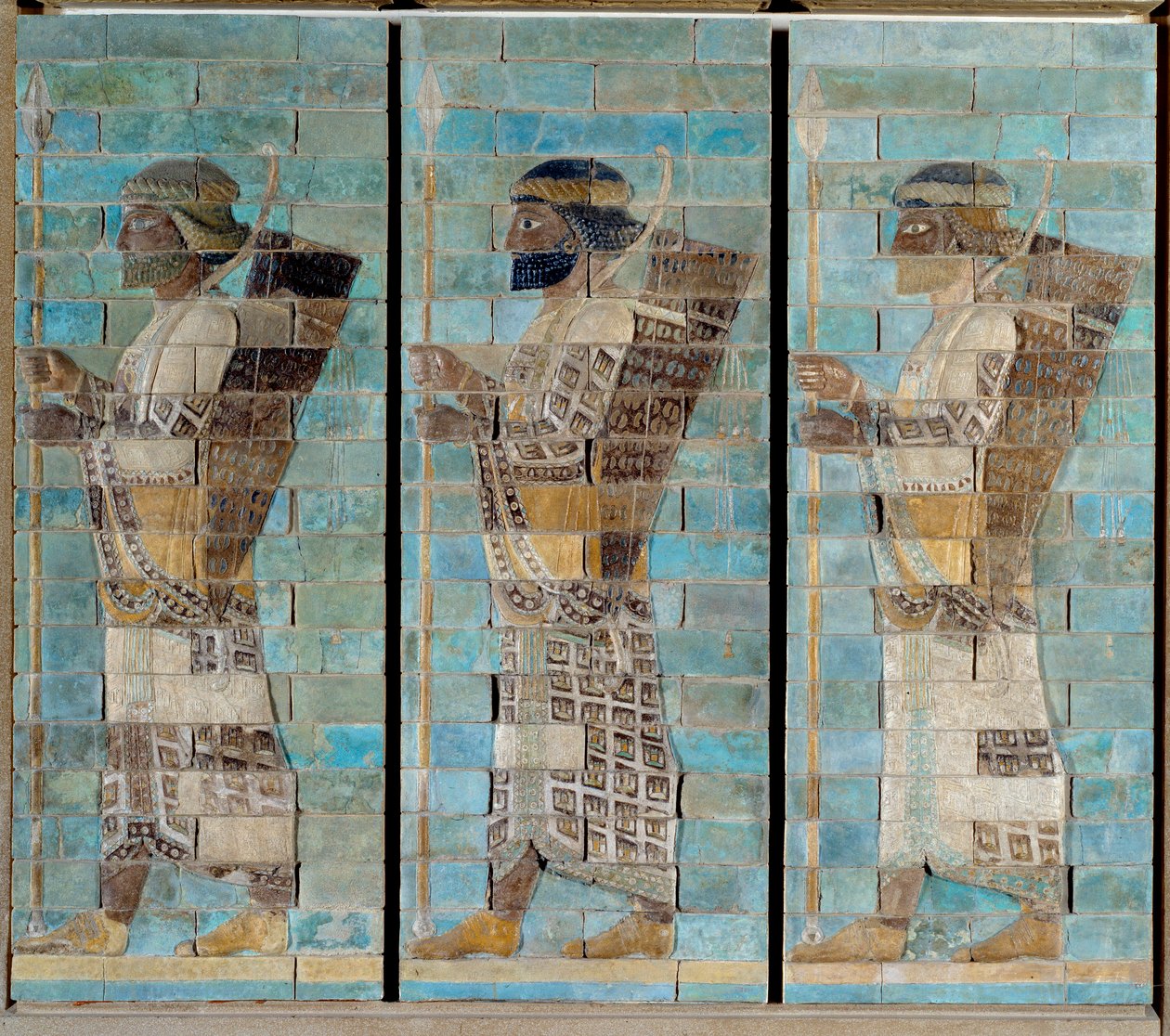 Bueskytternes frise, fra paladset til Darius I, konge af Persien, i Susa (6. århundrede f.Kr.). E-mailet mursten relief bund. 510 f.Kr. Paris, Louvre-museet. af Persian School