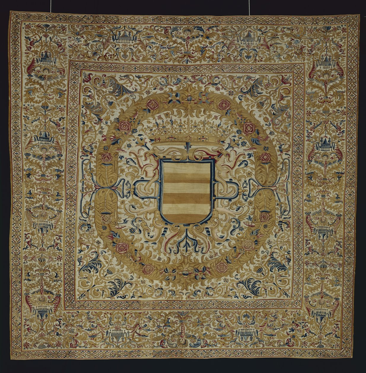 Stort ophæng med krone og skjold, ca. 1700 af Peruvian School