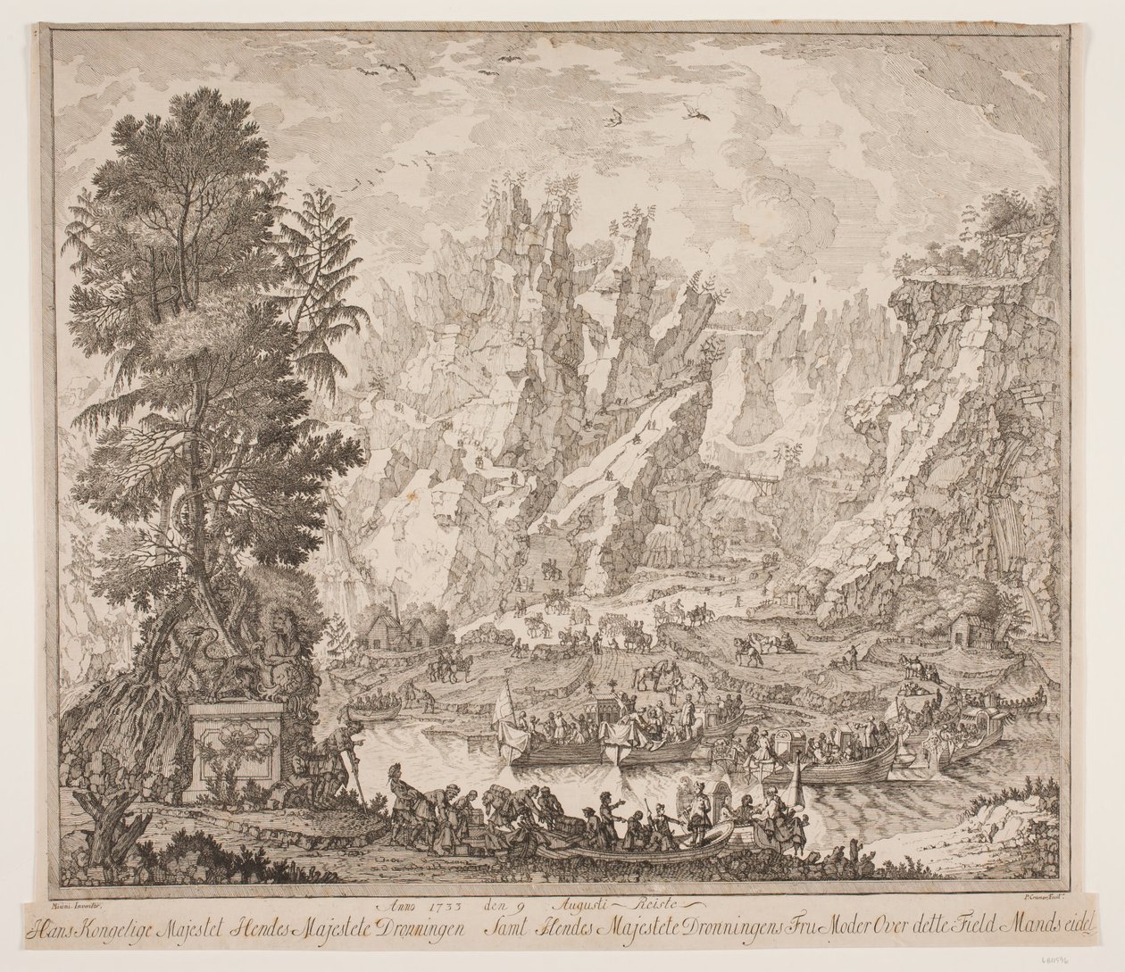 Anno 1733 den 9. august Hans Kongelige Majestæt Hendes Majestæt Dronningen og Hendes Majestæt Dronningens Frue Moder rejste over denne Mark Mansseidet af Peter Cramer