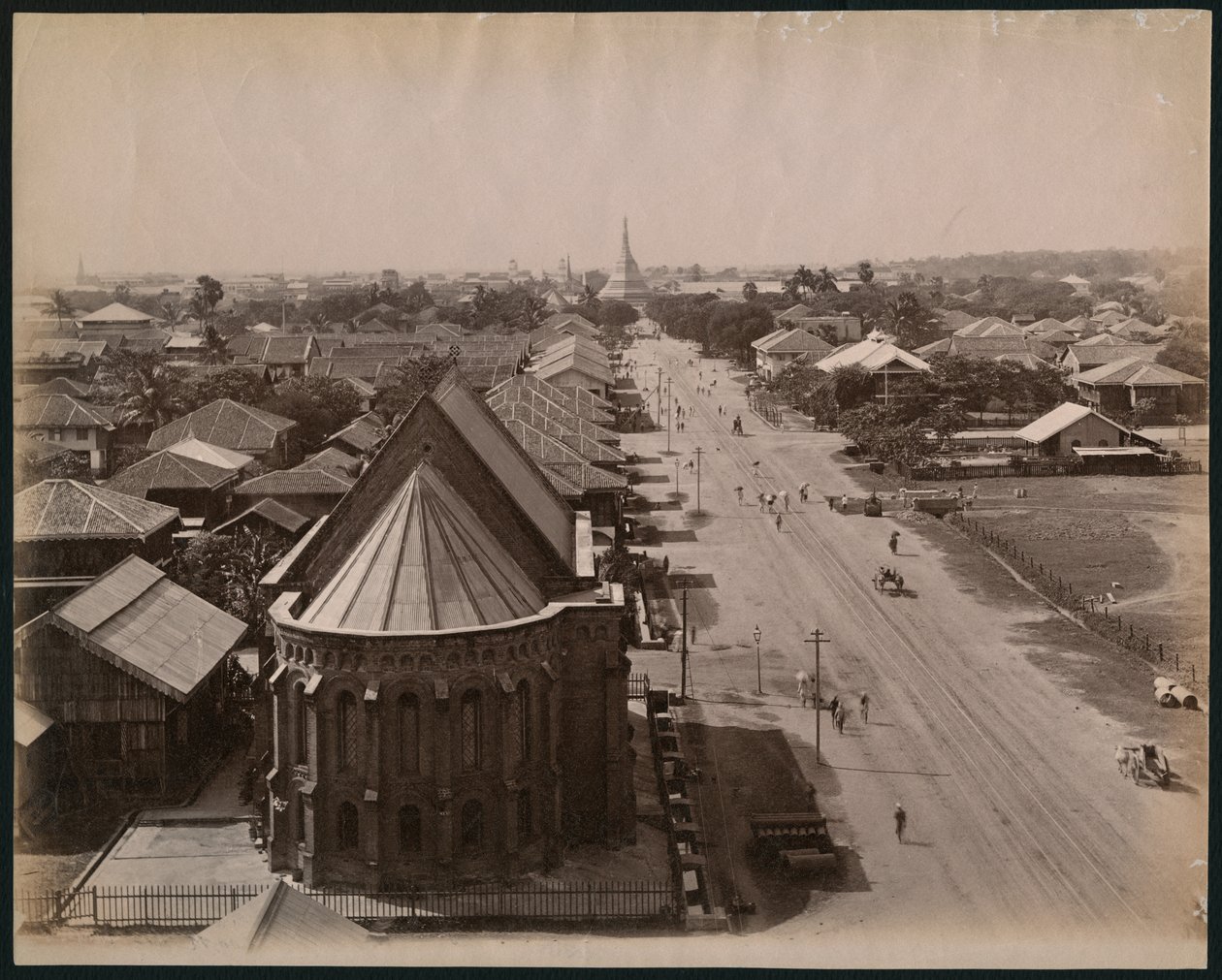 Udsigt over Rangoon, Burma, ca. 1880 (albumin print) af Philip Adolphe Klier