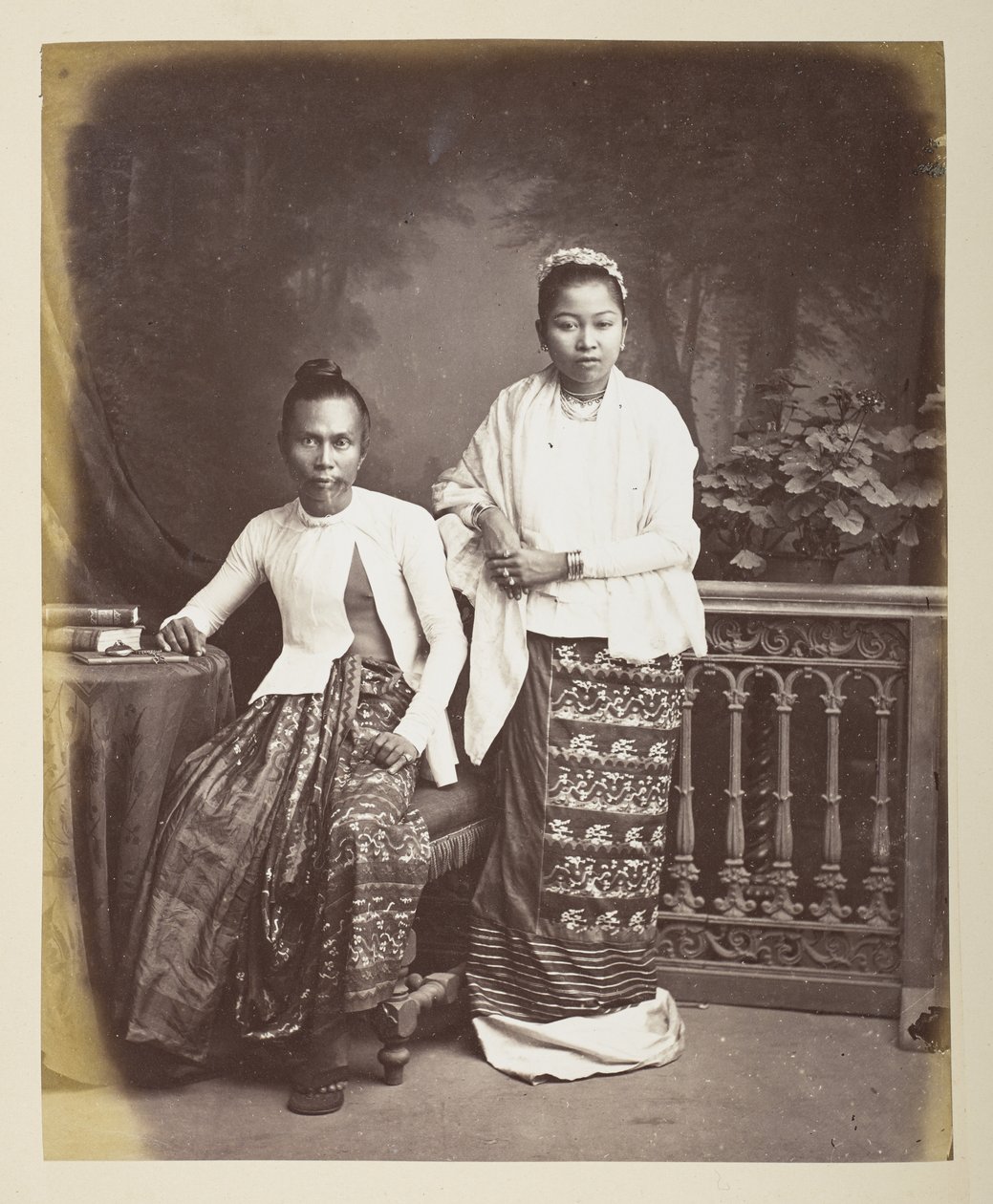 Portræt af en burmesisk mand og kone, Fotograf: Klier, Philip Adolphe Gladstone Collection af Philip Adolphe Klier