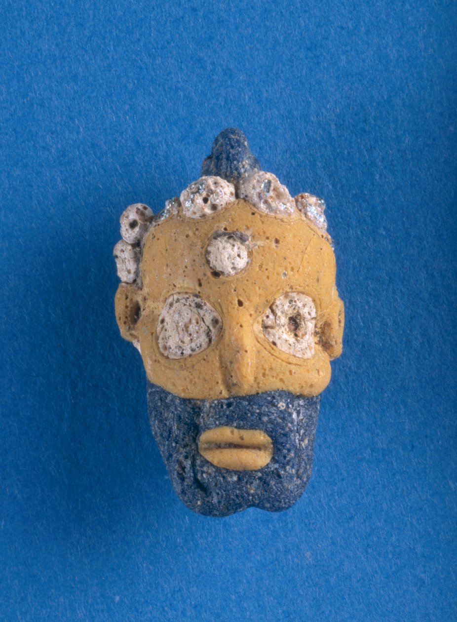 Grotesk hovedvedhæng, fønikisk handelsobjekt fra Syrien, 6.-4. århundrede f.Kr. (polykromt glas) af Phoenician