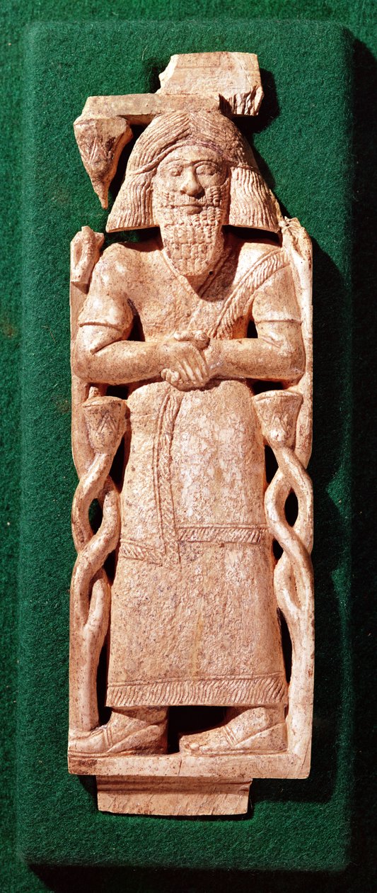 Elfenbensplade af en gud, fra statssengen Hazael, konge af Damaskus, Syrien, fra Arslan Tasch (Hadatou) ca. 840 f.Kr. af Phoenician