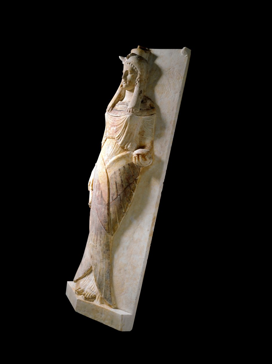 Fønikisk civilisation: sarkofagdæksel i marmor udskåret af repræsentationen af en kvinde (liggende). 4.-3. århundrede f.Kr. Cartagena, Museum Spanien af Phoenician