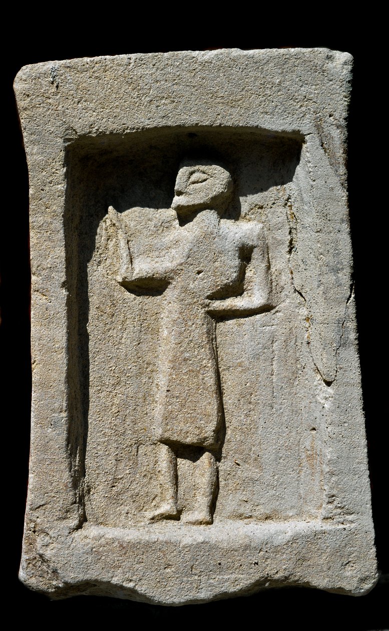 Fønikisk kunst: Punisk begravelsesstele i gres med relief af gående karakter. Fra udgravningerne af Mozia (Motiya, Mozzie eller Motia). 6. århundrede f.Kr. Tunis, Musee du Bardo Tunesien af Phoenician Phoenician