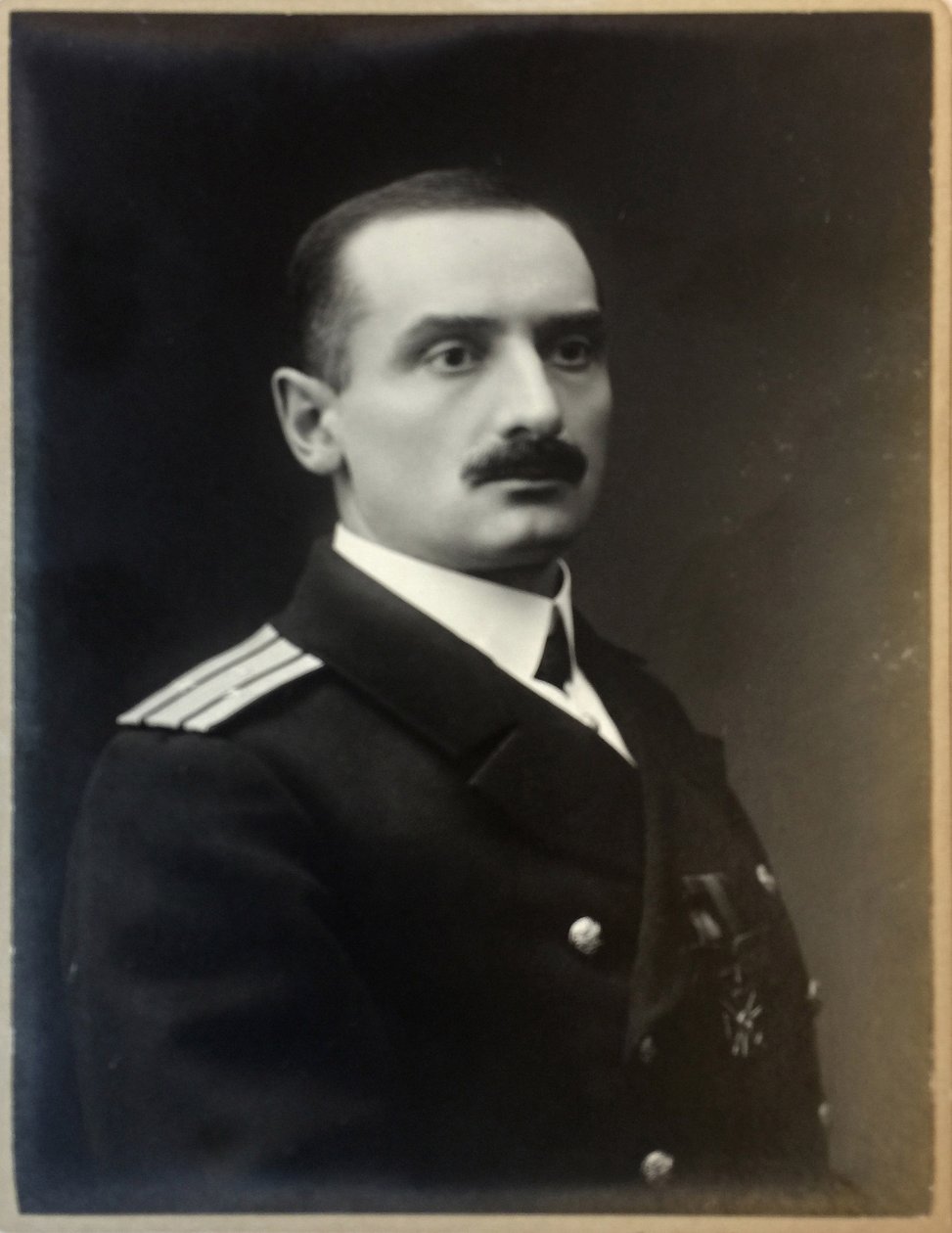 Portræt af Alexander Kolchak 1874-1920, 1909. af Photo studio H. Rentz and F.