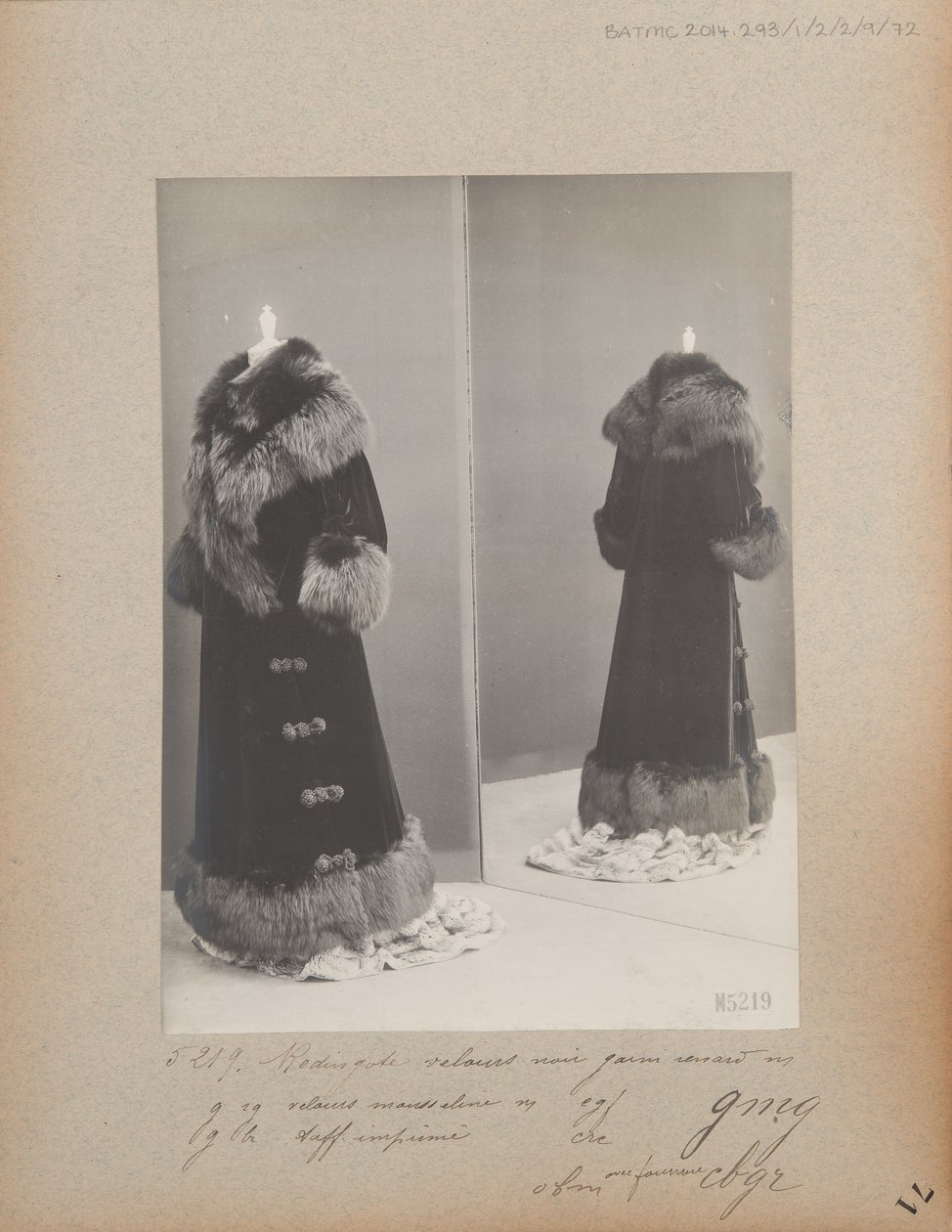 Albumside: House of Worth, Coat (Redingote) af Photographer French