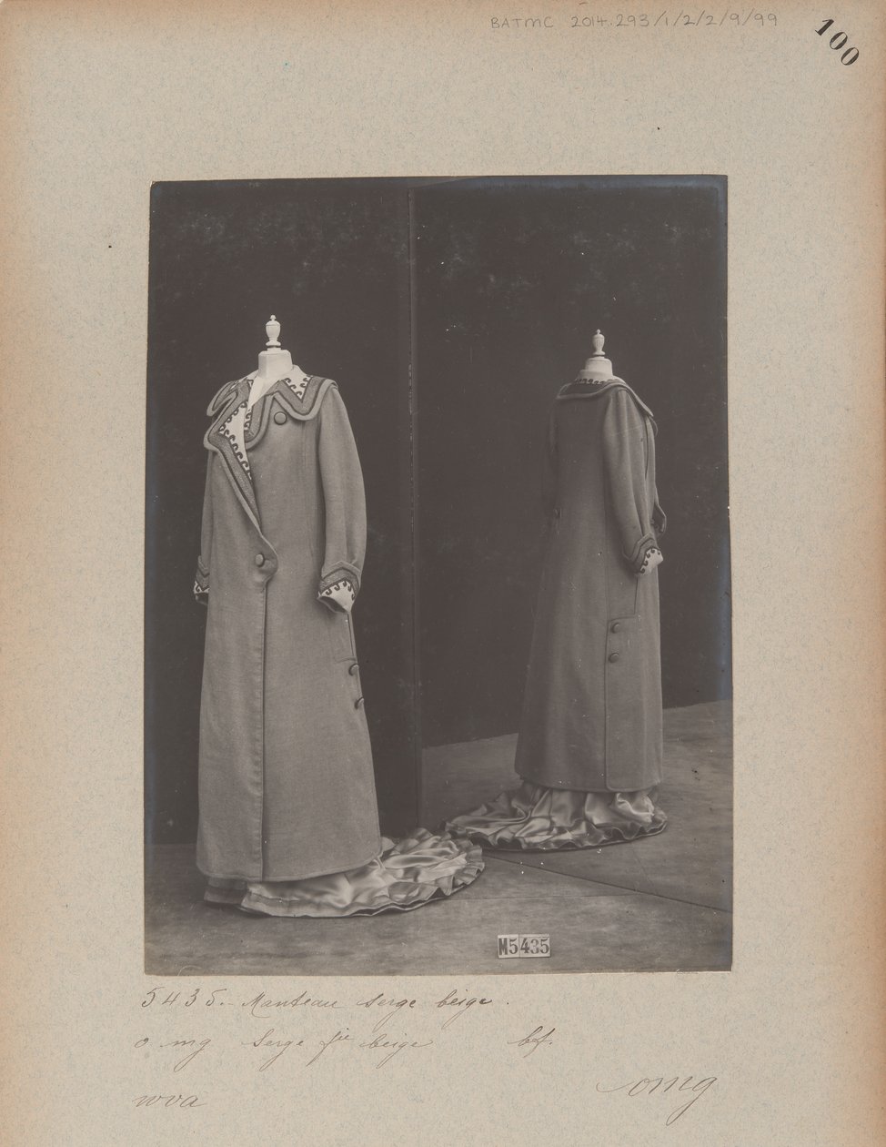 Albumside: House of Worth, Coat af Photographer French