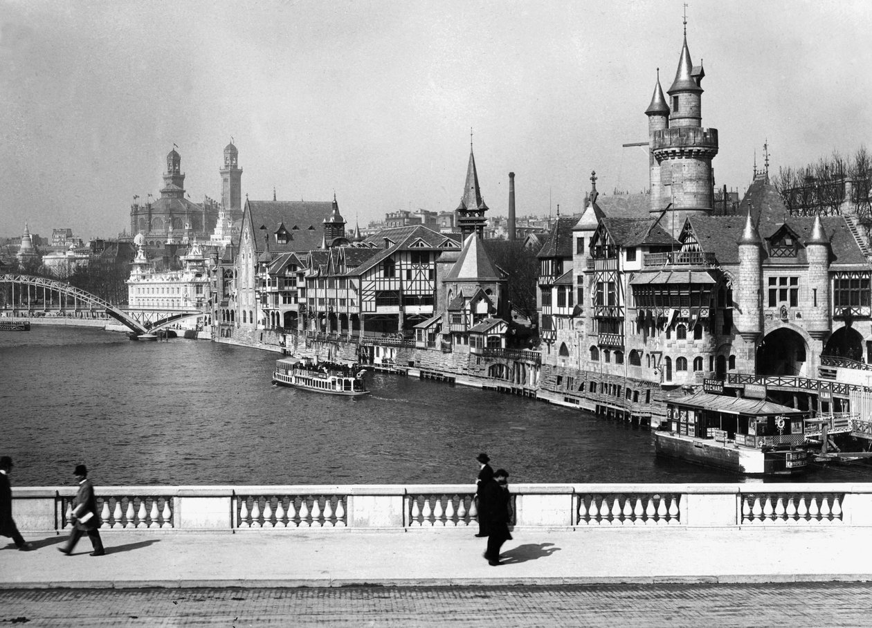 Neo-gotisk arkitektur bygget til verdensudstillingen i 1900, Paris (s/h-foto) af Photographer French