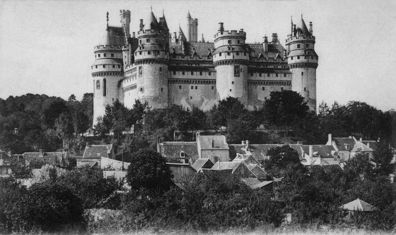 Postkort af slottet, Pierrefonds, ca. 1900 (s/h-billede) af Photographer French