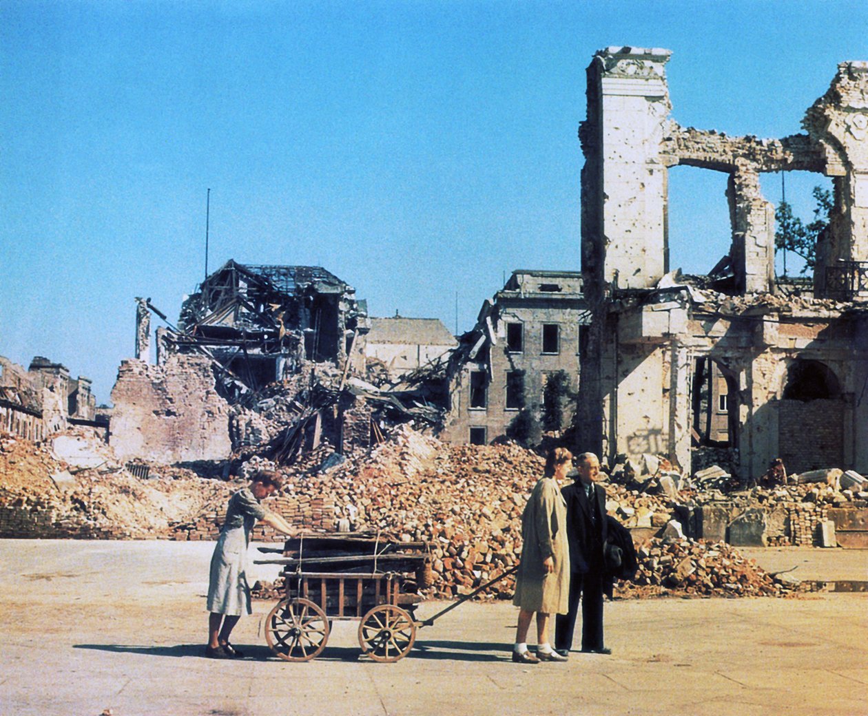 Flygtninge i Berlin, juni 1945 (foto) af Photographer German