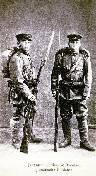 Japanske soldater stationeret i Tientsin, Kina af Photographer Japanese