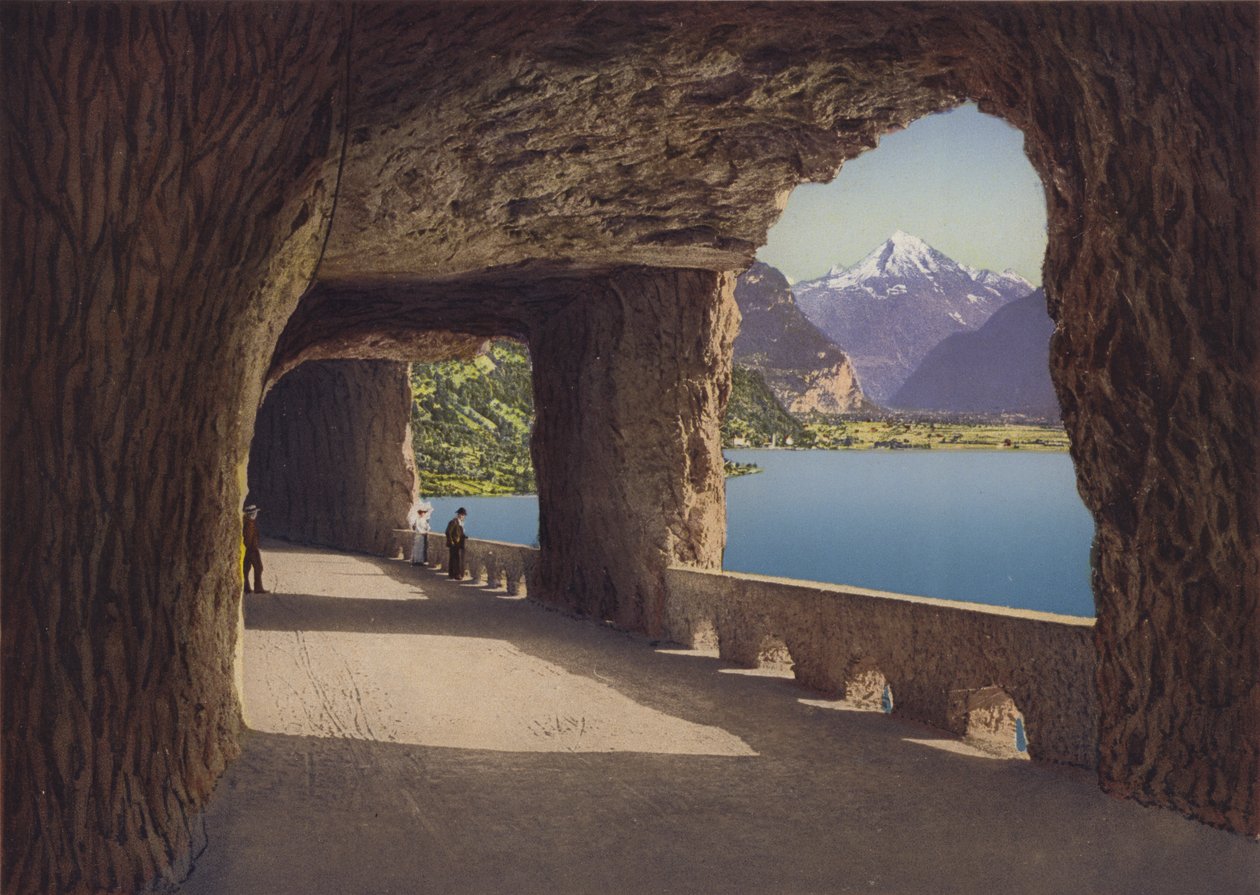 Axenstrafse, Gallerie, Fluelen og Bristenstock (farvefoto) af Photographer Swiss