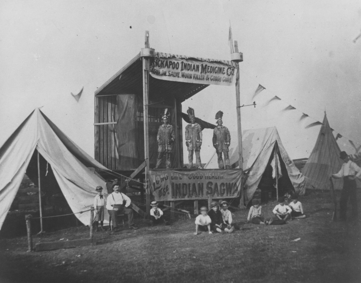 Kickapoo Indian Medicine Company, 1892 af Pierre A. Gentieu