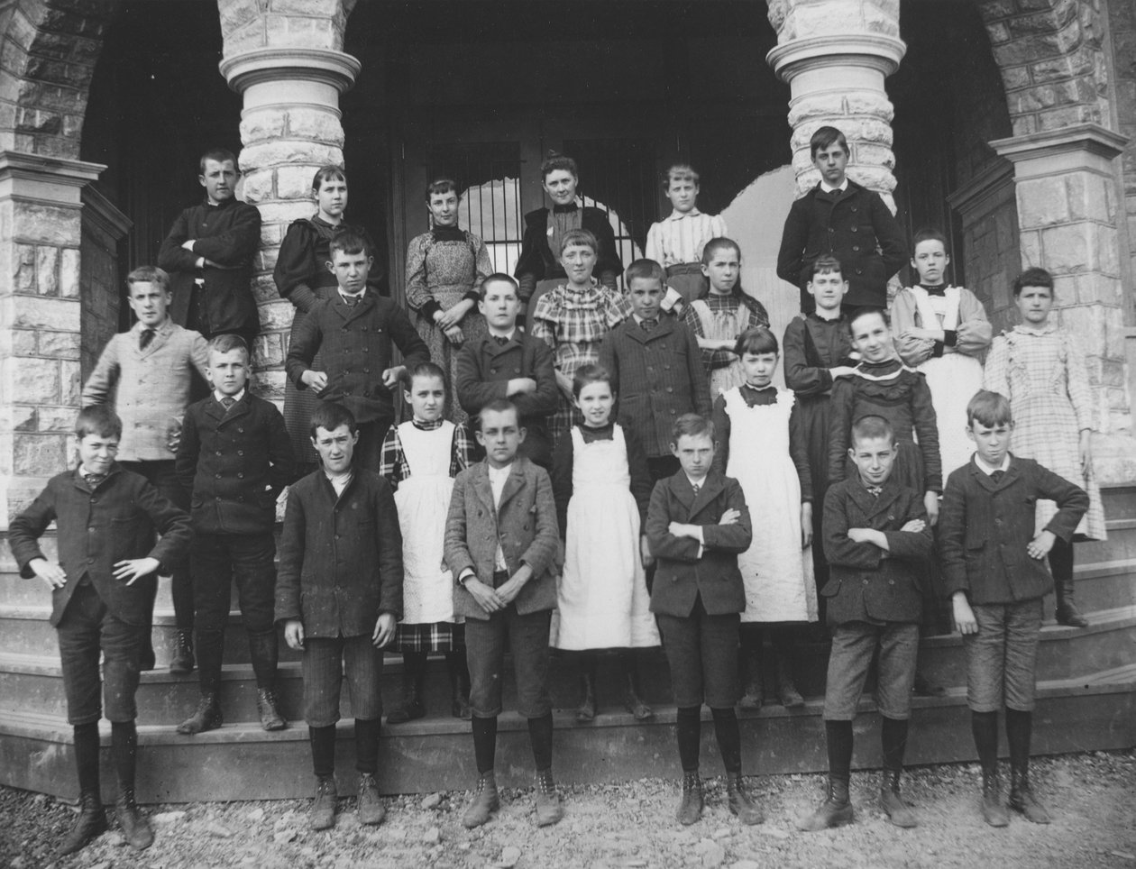 Frøken Withers klasse på Alexis I. du Pont-skolen, 1894 af Pierre A. Gentieu