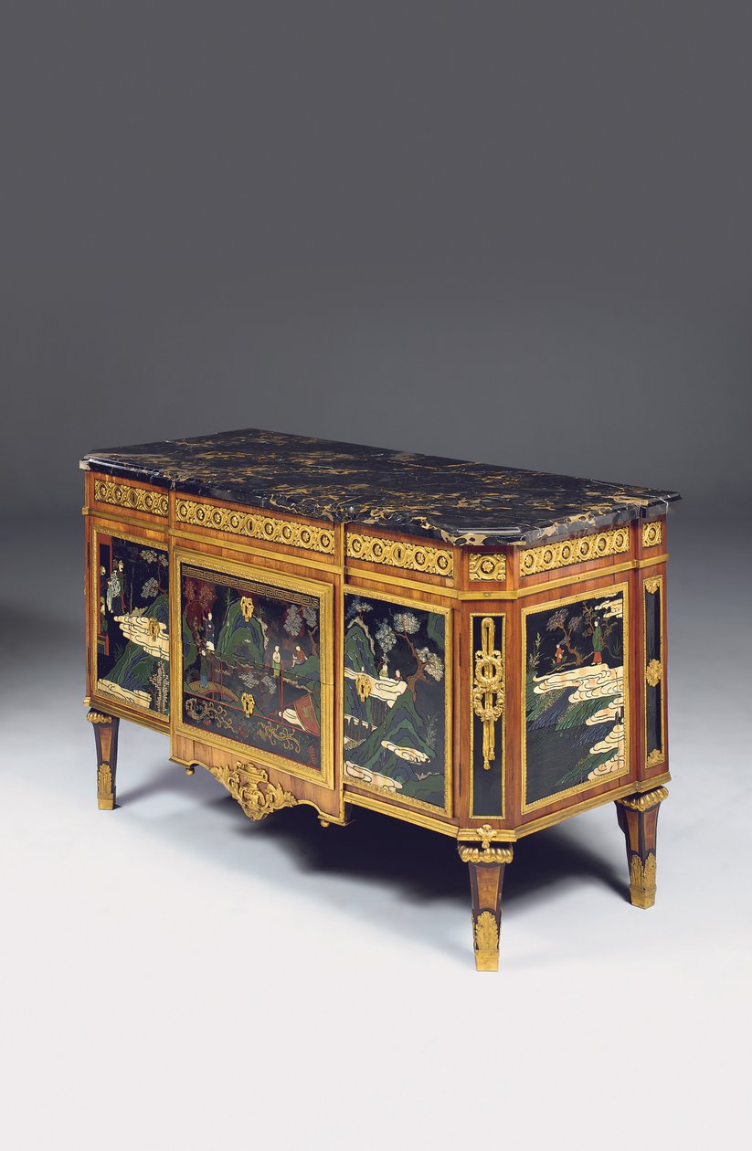 Louis XVI breakfront commode a vantaux, lakken slutningen af det 17. - begyndelsen af det 18. århundrede (ormolu, tulipantræ og kinesisk coromandel) af Pierre Harry Mewesen