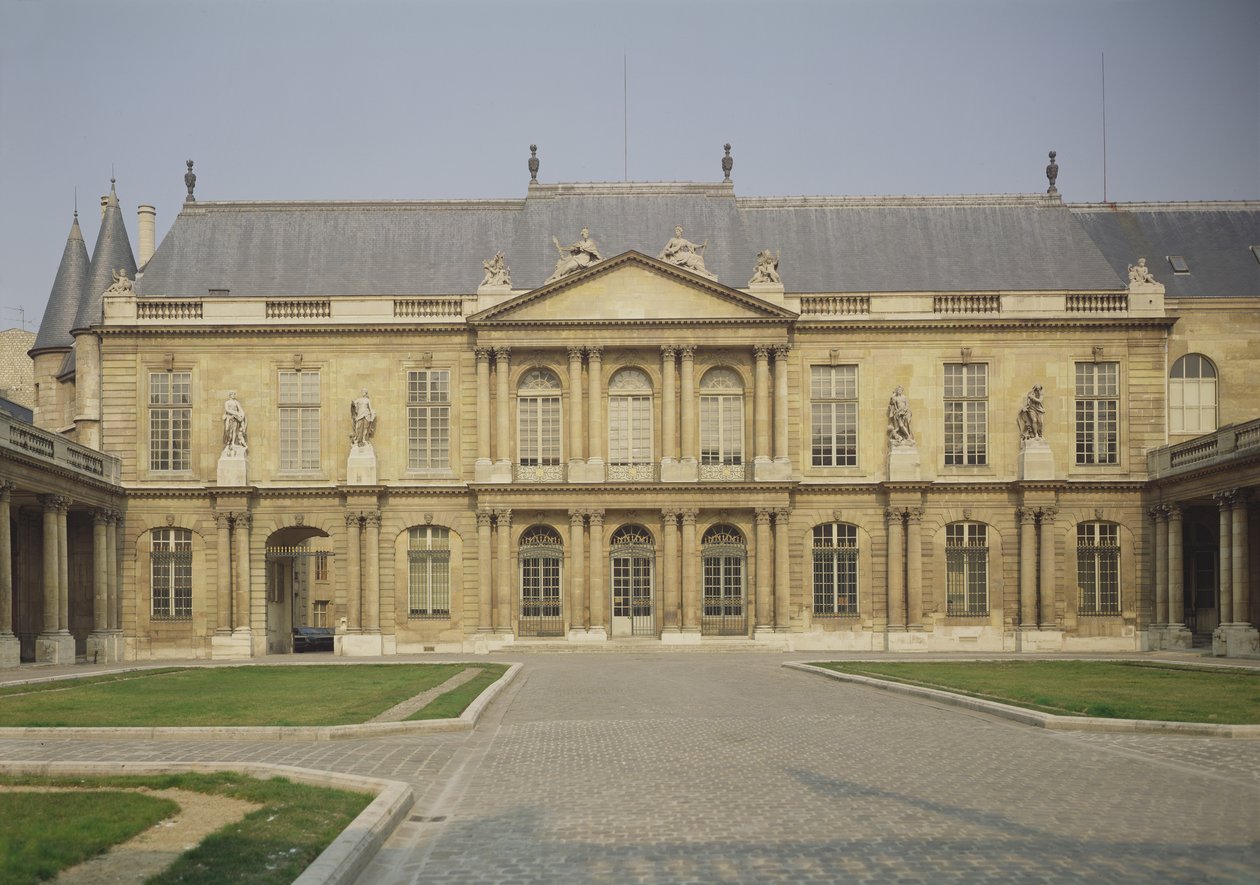 Facade på Hotel de Soubise, bygget 1705-09 af Pierre Alexis Delamair