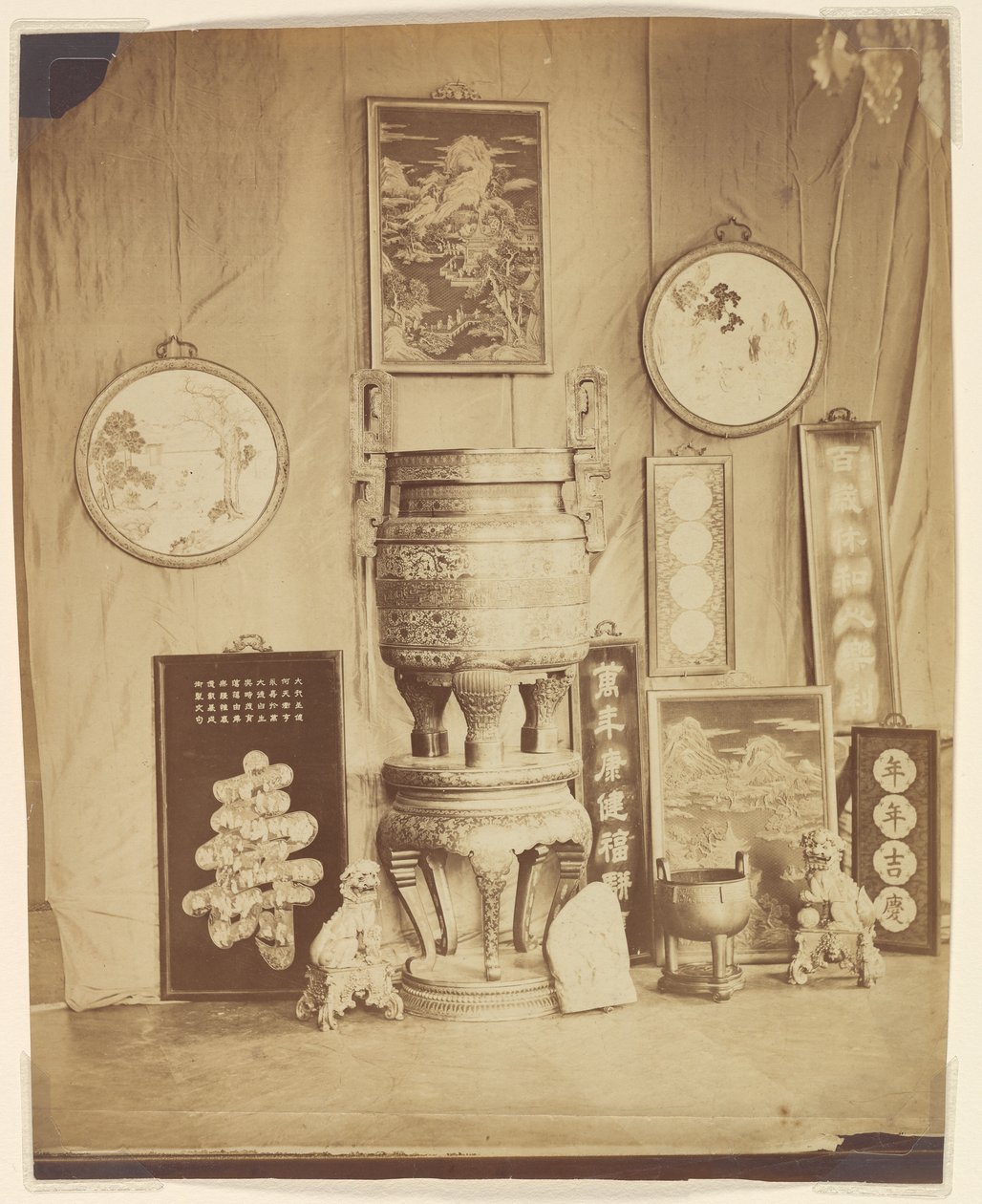 Kunstgenstande fra Sommerpaladserne, Beijing, 1861-63 af Pierre Ambroise Richebourg