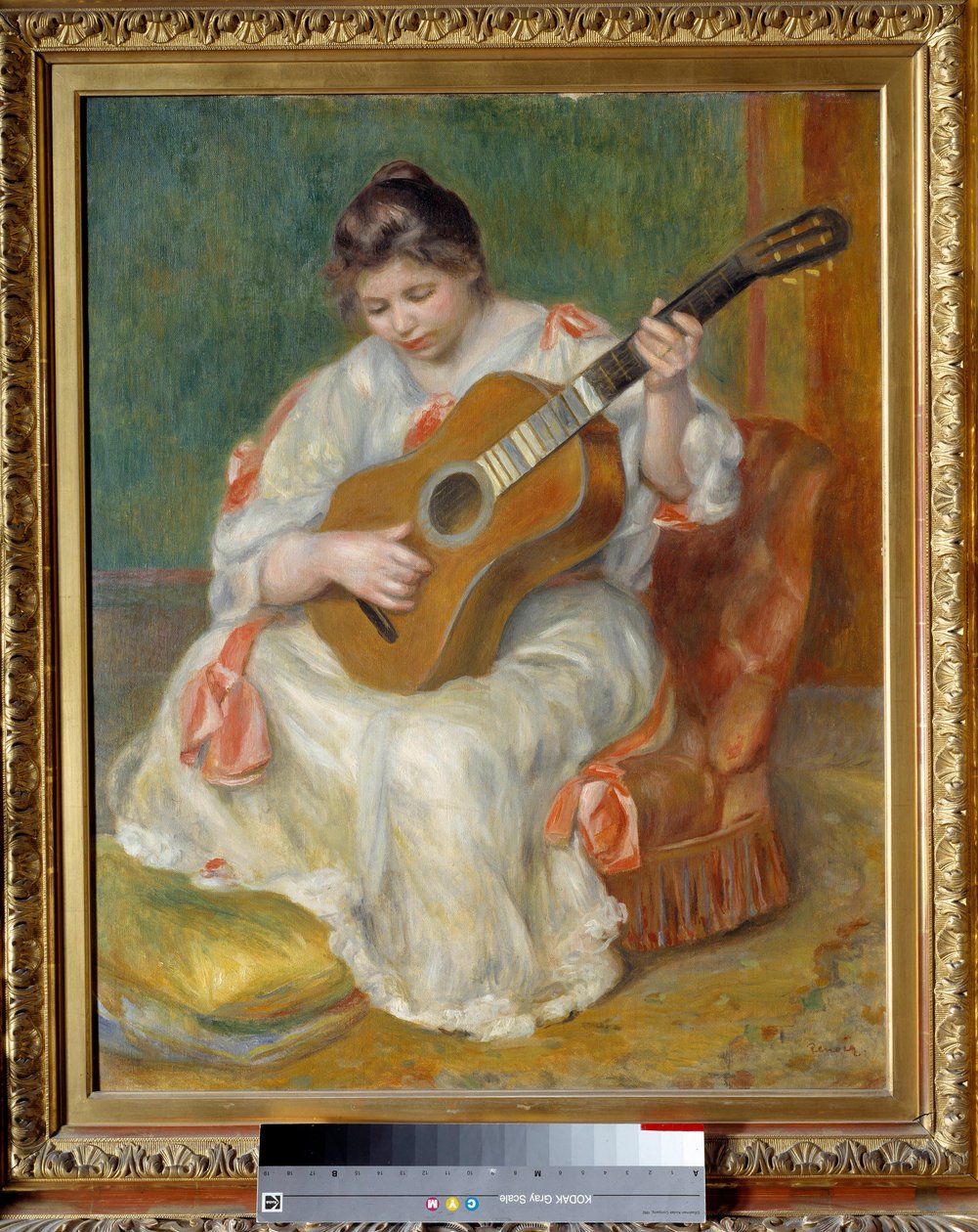 Kvinde spiller guitar. Maleri af Pierre Auguste Renoir (1841-1919) af Pierre Auguste Renoir
