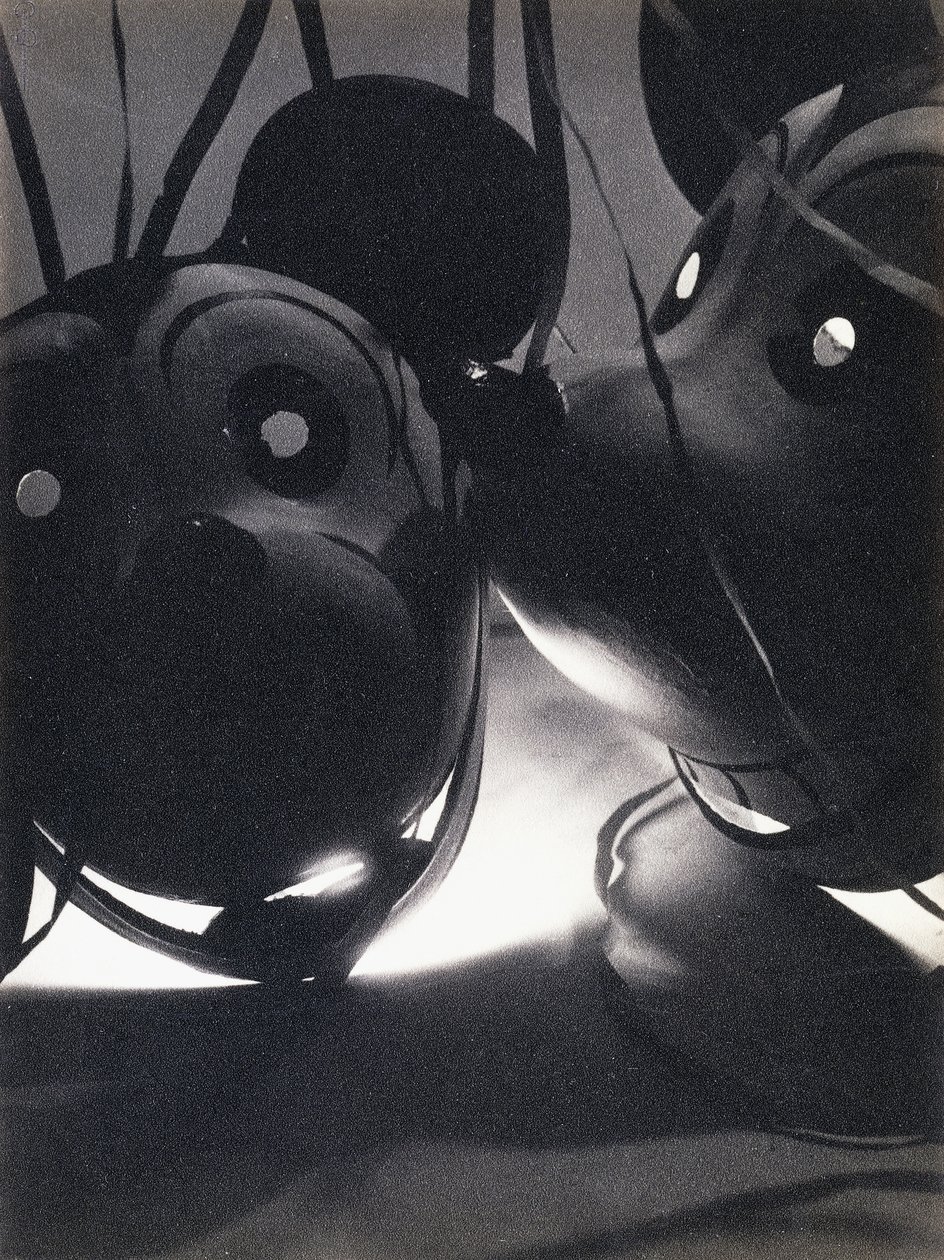 Mickey Mouse-balloner, ca. 1932 (gelatine-sølvtryk, på Gevalux-papir) af Pierre Dubreuil