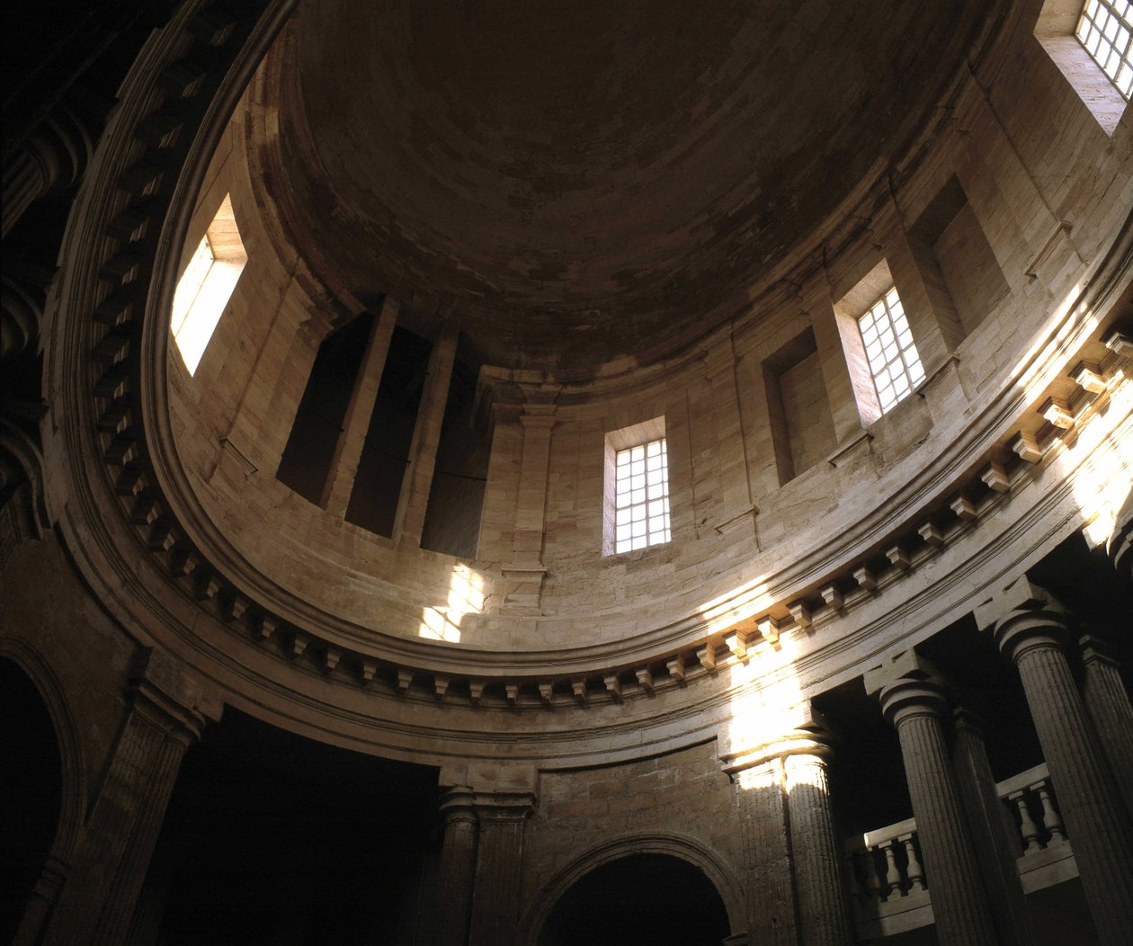 Barokarkitektur: Chapel of the Old Charite (1679 - 1707), klosteret Marseille, af arkitekten Pierre Puget (1622 - 1694). Indvendig udsigt. Marseille, Bouches du Rhone (Bouches-du-Rhone) (13). af Pierre Puget