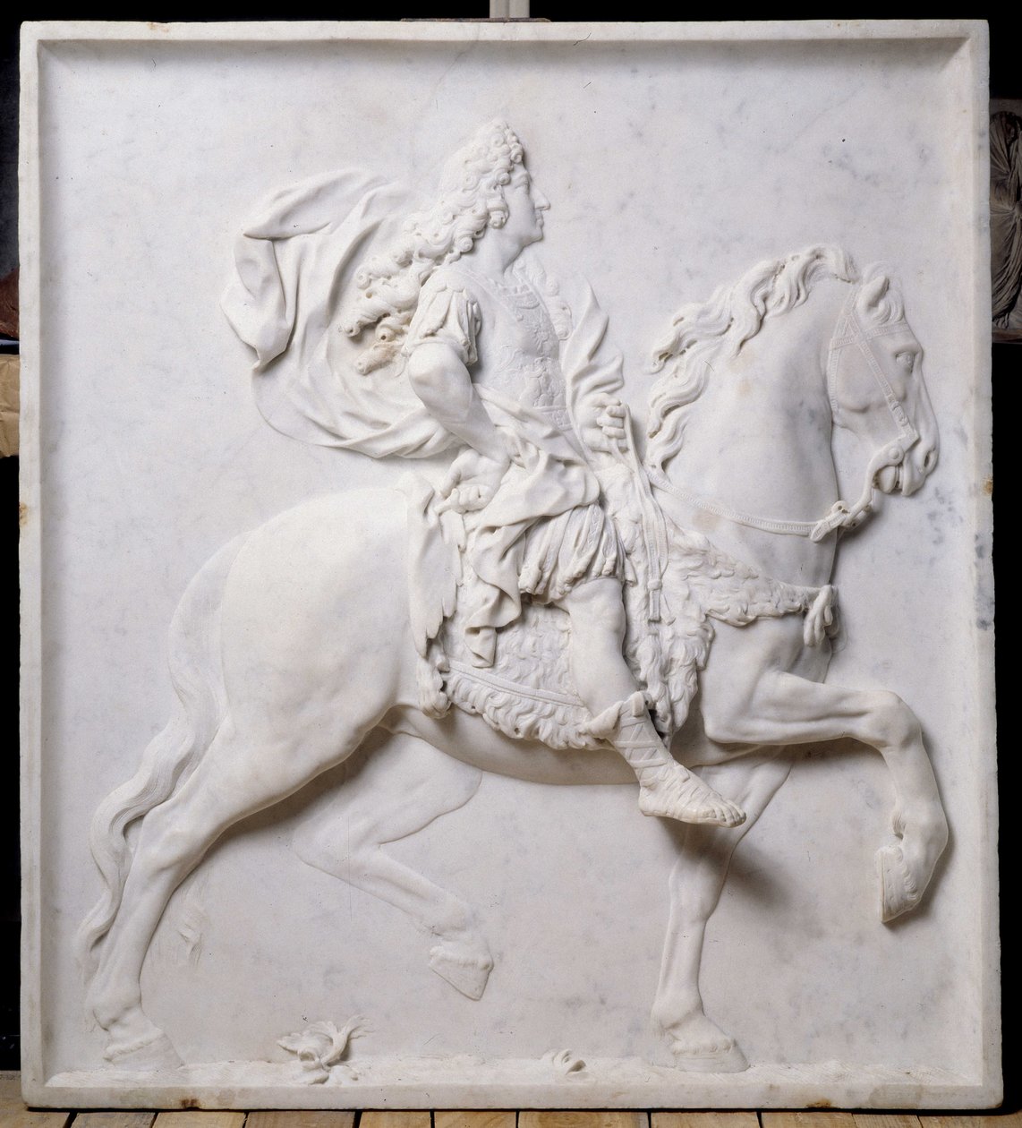 Lavrelief forestillende Ludvig XIV (1638-1715) på hest (skulptur) af Pierre Puget