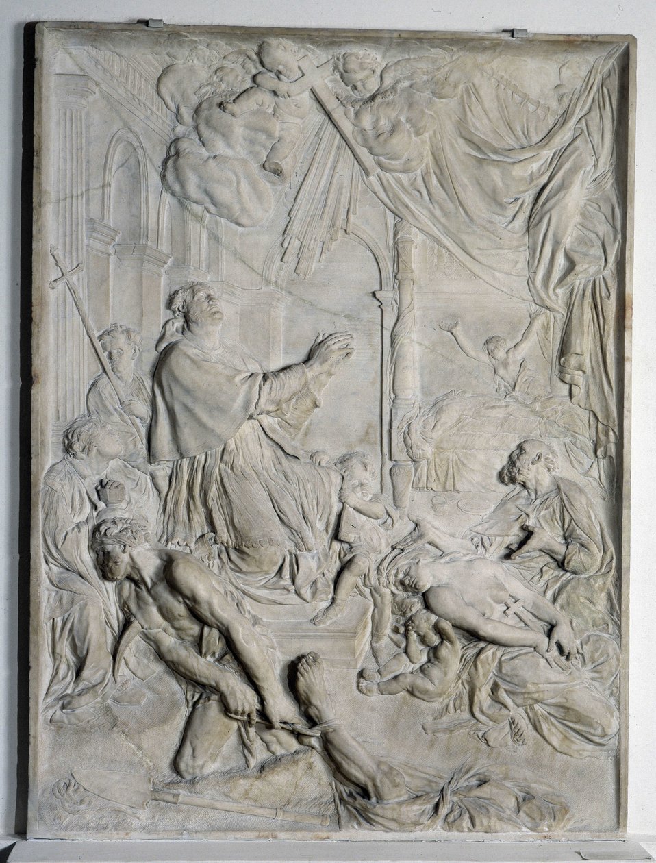 lavt relief af pesten i Milano - Saint Charles Borromee (San Carlo Borromeo) (1538-1584, kardinal og ærkebiskop af Milano) beder (marmor) af Pierre Puget