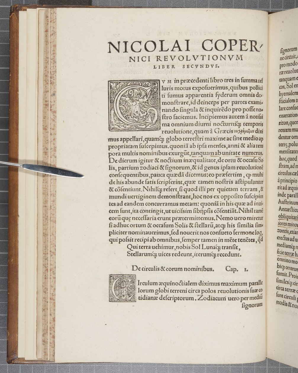 Den anden bog, "The Revolutions of the Heavenly Worlds", af Nicolaus Copernicus af Polish School