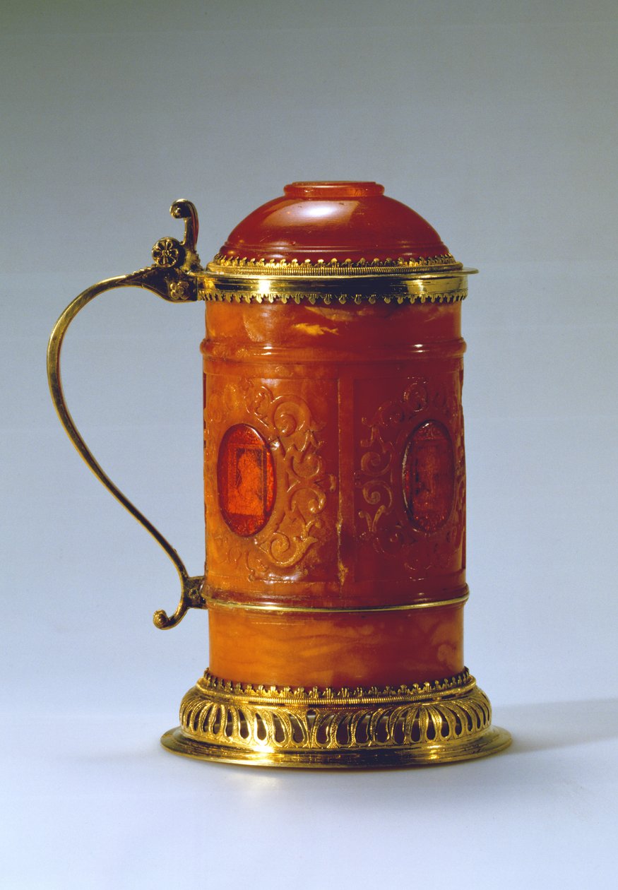 Tankard, værksted af George Schreiber og Andrew Mayer, Krolewiec, ca. 1610 (rav) af Polish School