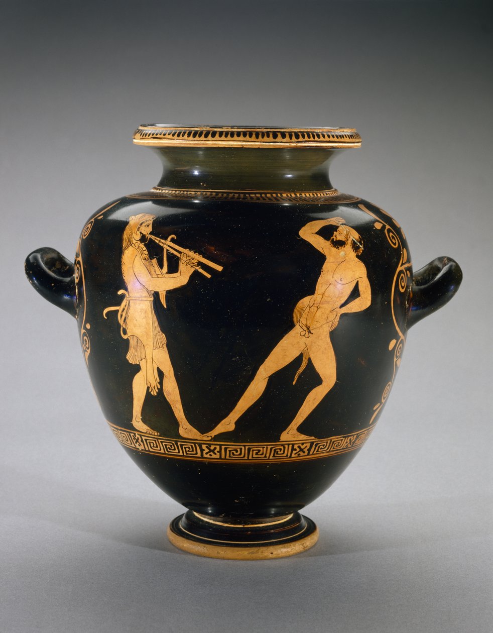 Rødfigur Stamnos med scene af Herkules med Satyr, 440-420 f.Kr. (terracotta) af Polygnotos Polygnotos
